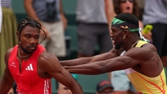 Pēc finiša ASV čempionātā saķeras divas sprinta zvaigznes