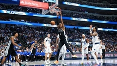 Fenomenālais Vembanjama aizēno Flega debiju; Edžkombs rezultatīvākais NBA debitants kopš 1959. gada