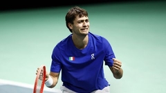 Itālijas tenisisti sasniedz Deivisa kausa finālu