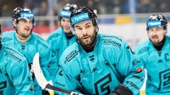 Jaks turpina papildināt savu kontu; Komuls rezultatīvs pret savu bijušo klubu