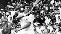 Miris Itālijas tenisa leģenda Pjetrandželi