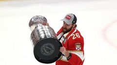 Vilmaņa un Balinska komanda NHL spēlētāju aptaujā atzīta par Stenlija kausa favorīti