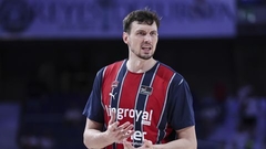 Kuruca pārstāvētā "Baskonia" izcīna šosezon Eirolīgā pirmo panākumu