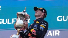 Verstapens triumfē Bahreinas "Grand Prix", izcīnot šosezon pirmo uzvaru