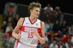 Кириленко начал с десятки