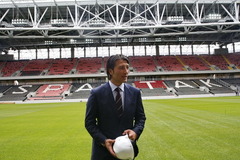 "Я шокирован назначением Якина"