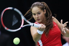 Касаткина в роли Шараповой