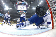 Кросби обидел Василевского