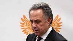 Мутко призвал отнестись спокойно к ошибочной желтой карточке Смолова