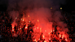 Фанаты случайно подожгли баннер "Мы никогда не сгорим"