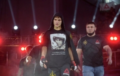 Российский боец ММА подписал контракт с UFC