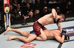 Боец MMA в стиле обезьяны за 14 секунд забил соперника