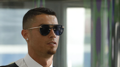 СМИ назвали "предательства", из-за которых Роналду ушел из "Реала"