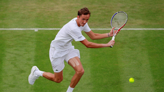 Медведев пробился в полуфинал турнира в Вашингтоне