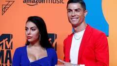 Девушку Роналду раскритиковали за шопинг во время карантина