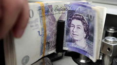 Английские клубы получат £50 миллионов из-за вспышки коронавируса