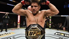 Экс-двойной чемпион UFC Сехудо намекнул на возобновление карьеры