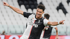 Пеле поздравил Криштиану Роналду с уникальным рекордом