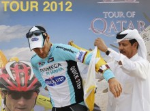 Bonens tuvojas ceturtajam titulam Katarā, Smukulis noslēdz simtu