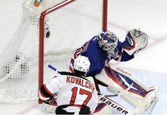 "Рейнджерс" дожал "Нью-Джерси" в третьем периоде