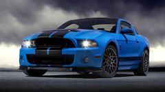 "Форд" не принесет Shelby GT500 
в жертву скрягам и "зеленым"