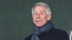 Валерий Непомнящий: "Играть в манеже при "+7" как-то не очень"